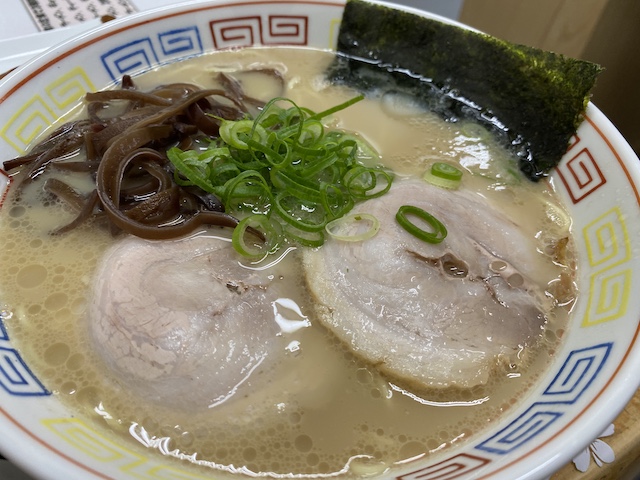 ラーメン白銀亭